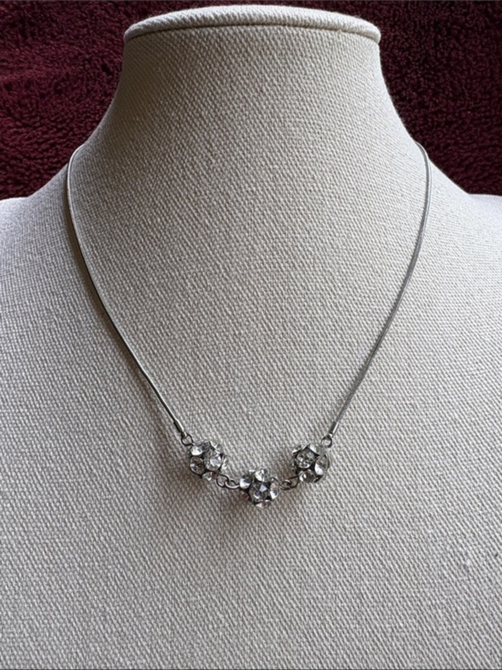 Nine West silver sparkle necklace 8” drop